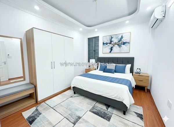 Bán nhà đê la thành 36m2. 5 tầng. mặt tiền 3.4m. giá 10.9 tỷ đống đa hà nội