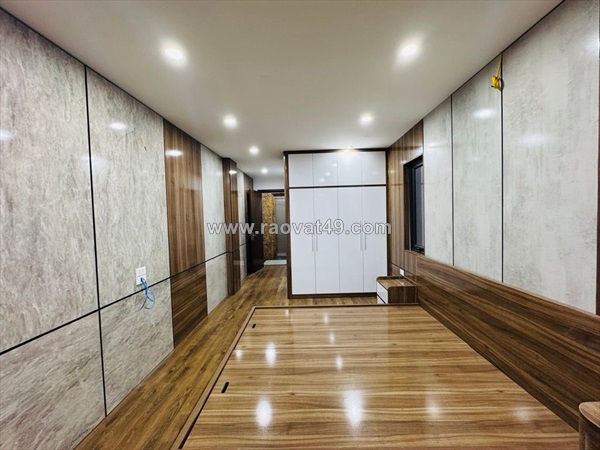 Bán nhà đẹp khai sơn ngọc thụy view hồ- oto tránh-50m 6 tầng thang máy- full
