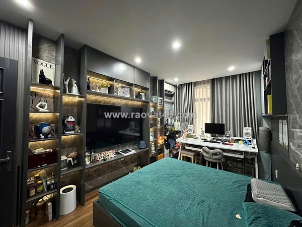 Bán nhà hoàng cầu, đống đa, dân xây, ô tô đỗ cửa, gần phố, 33m, 5 tầng, mt 4m,