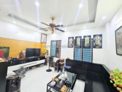 Bán nhà kim giang dt 45m2 x5t, ngõ rộng,thoáng,gần phố,giá chỉ 8,25 tỷ,sđcc