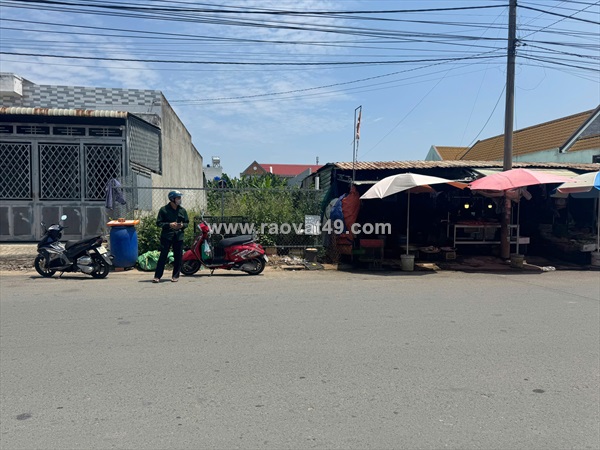 Bán nhà mặt phố đức hòa, long an: 125m2, 5.6 tỷ, sổ hồng, vị trí vàng đường 20,