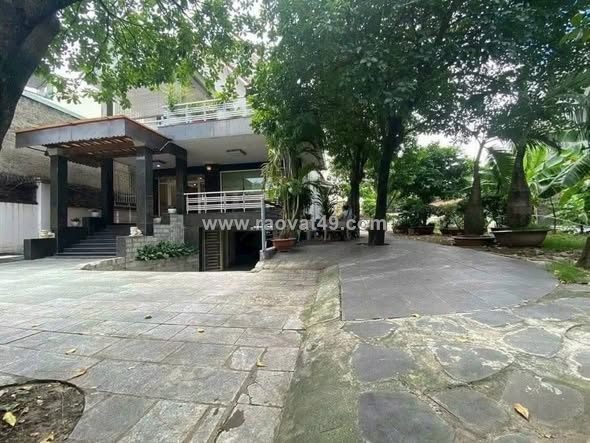 Bán nhà mặt tiền 1 hầm 3 tầng 25x43m giá 77,9 tỷ đường lê thị riêng