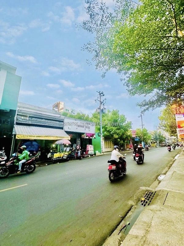 Bán nhà mặt tiền thoại ngọc hầu – ngang 5.3m nở hậu – giá hẻm – 2 tầng – 100m