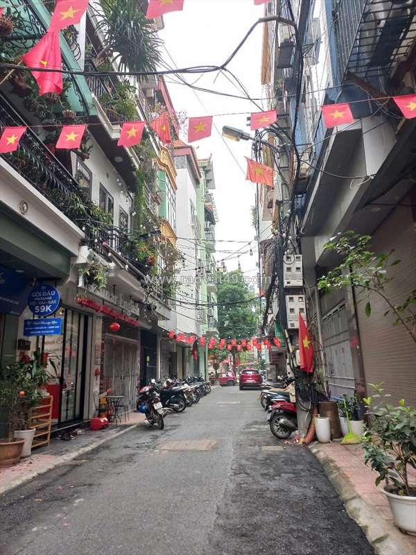 Bán nhà phố khuất duy tiến, 6 tầng thang máy, oto tránh, kinh doanh văn phòng