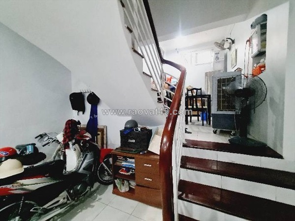 Bán nhà phố trần thái tông – trung tâm quận cầu giấy 40 mét 5 tầng 15,9 tỷ