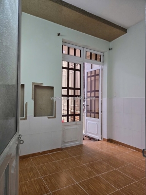 Bán nhà q7: 35m2, 2 tầng, 2pn, sổ hồng, hẻm huỳnh tấn phát, gần kcx tân thuận.