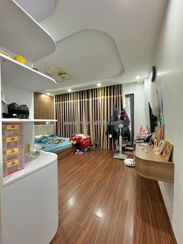 Bán nhà siêu đẹp phố trạm- ngõ cực nông full nt- dân xây- oto tránh- thang máy