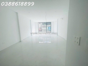 Bán toà vp nam đồng- đống đa 70mx7t,mt5m- 2 oto tránh -  thang máy - kinh doanh