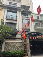 Cần bán bt trung văn hancic,tố hữu, dt 105mx 4t,mt 9m. giá 35,5 tỷ. lh: