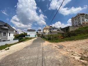 Cần tiền bán gấp đất biệt thự đường trần đại nghĩa, đà lạt 267m2 giá 8.7 tỷ