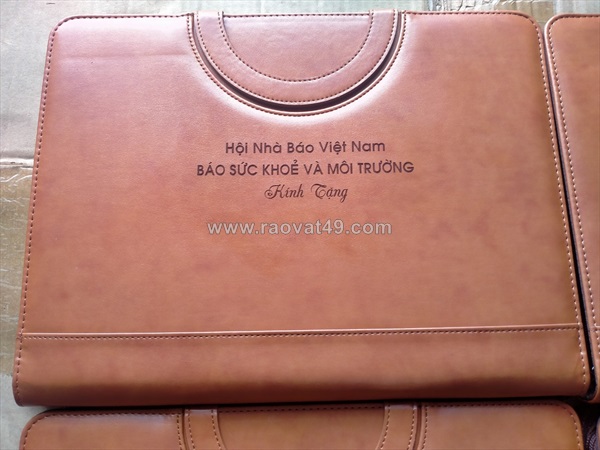 Cặp a4 đa năng khắc logo