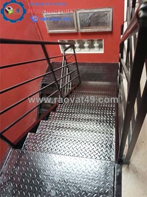 Cầu thang sắt tại tp.hcm