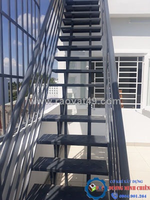 Cầu thang sắt tại tp.hcm