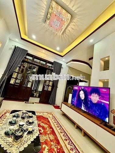 Chính chủ bán nhà biệt thự mới, nội thất đầy đủ tiện nghi đường trần văn hai, hoà hải