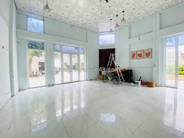 Cho thuê căn góc shophouse tầng 1 chung cư làm văn phòng, spa, nail