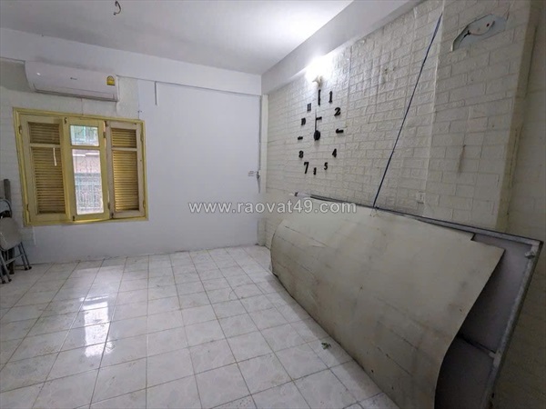 Cho thuê căn hộ tập thể tầng 3 số 809 giải phóng,  70m2, 2 phòng ngủ, 6 triệu