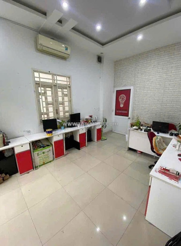Cho thuê mặt bằng làm văn phòng, mở lớp học, mở shop ở quận 4
