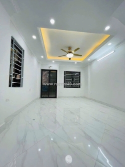 Cho thuê nhà trương định 5 tầng x 45m2, 4 ngủ, 4 vệ sinh,  triệu