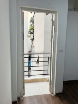 Cho thuê phòng rộng 50m2 – ngõ 173 hoàng hoa thám (279 đội cấn) – giá chỉ 4tr5