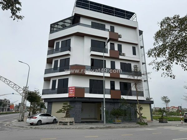 Cho thuê tầng 1 + tầng 2: lô góc lk1-44 mặt trục chính đường đôi, đường đi