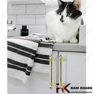 Có nên sử dụng tay nắm tủ pha lê trong thiết kế nội thất