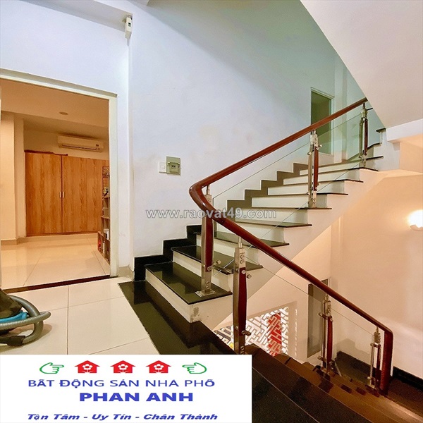 Có nên xuống tiề.n khu trường thọ tầm này không các bác? nhà 4 tầng 4 pn, chỉ có 8 đồng hơn chút.