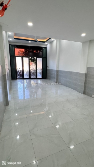 Để lại căn nhà 2 tầng kinh doanh mặt tiền đường nguyễn tất thành đối diện kđt