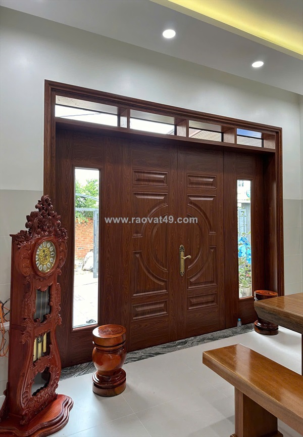 Giá cửa thép vân gỗ tại lâm đồng/ cửa chính sang trọng