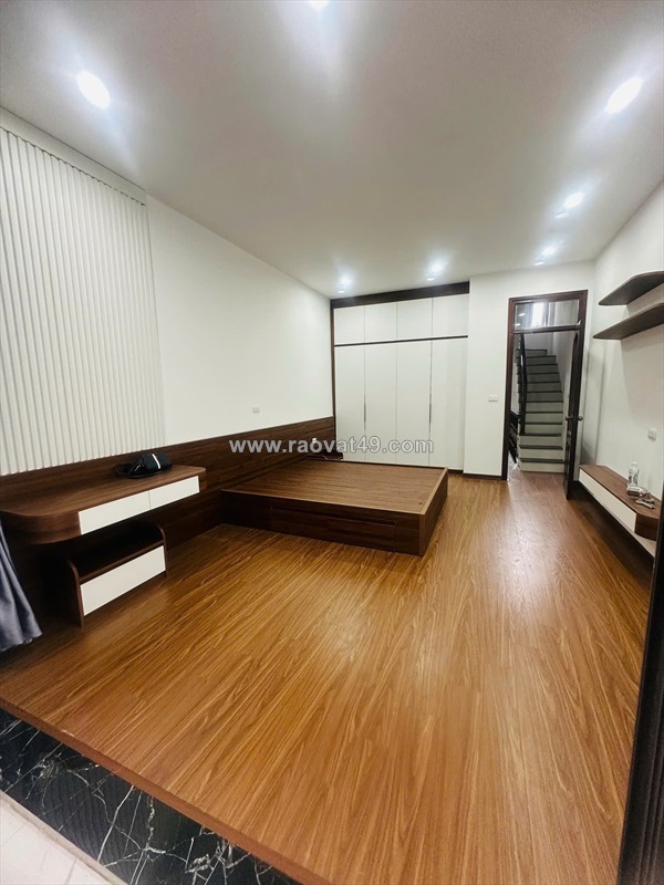 Giảm chào! bán nhà ngô quyền, 50m2, 4 tầng, mặt tiền 4m, .5 tỷ, kinh doanh