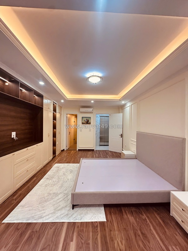 Hiếm thanh nhàn – 6 tầng thang máy – 32m – nhà đẹp full nội thất – ở ngay 9.6