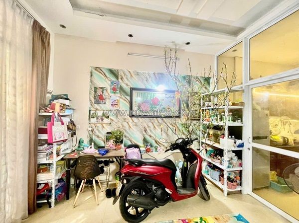 Hot nhà đẹp- giá tốt bán nhà 5 tầng full nội thất về ở ngay tại quận hoàng mai