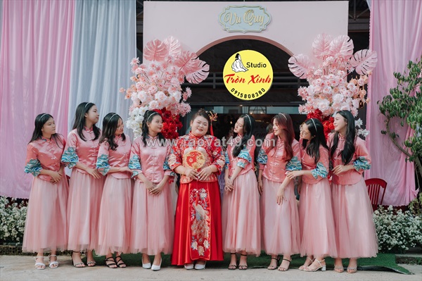 Hỷ phục bưng quả bigsize đội hình bưng quả đồng bộ đẹp