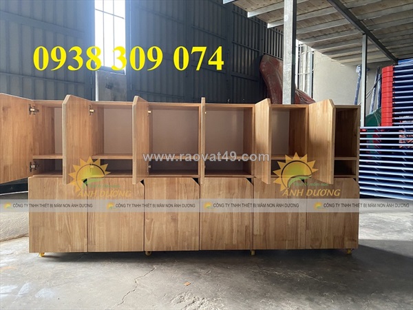 Kệ cặp mầm non ad,kệ đựng balo bằng gỗ cho bé chất lượng cao