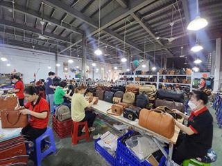 Khởi nghiệp bán phụ kiện đồ da – nguồn hàng từ xưởng đồ da