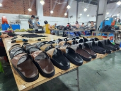 Khởi nghiệp bán ví da – lấy sỉ tại xưởng trường chinh xtc