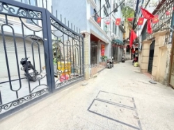 Lạc long quân – ccmn 6t thang máy 104m² mt 6.1m – giá chào 27.5 tỷ gần hồ tây