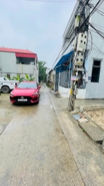 Lô góc 95m - hoa hậu chân dài hồng vân - đường 5m thông các ngả - cách đường