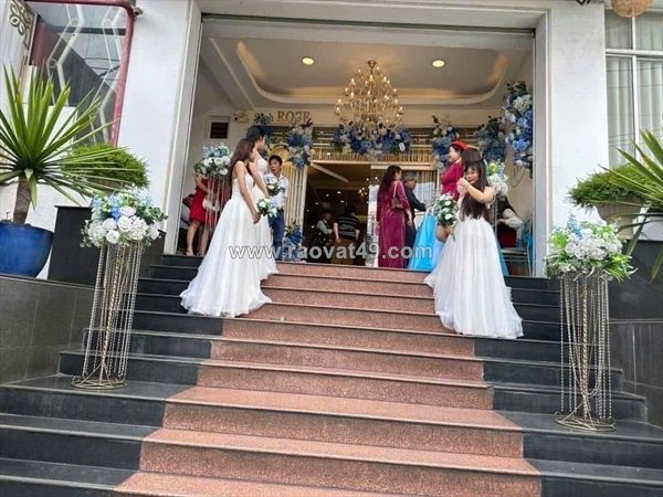 Mặt bằng đẹp – giá tốt  – chính chủ cần cho thuê toà nhà (đang kd nhà hàng tiệc