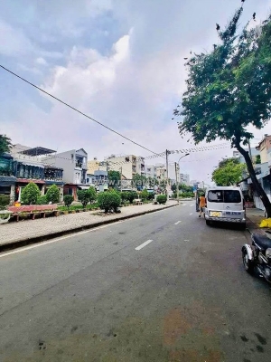 Mặt tiền đường 30m có lề – đối diện công viên – sẵn dòng tiền – 73m chỉ 8.2 tỷ
