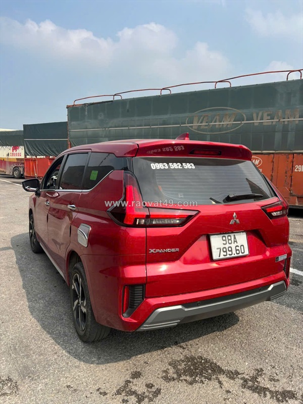 Mitsubishi xpander premium 2024 – màu đỏ đô thể thao