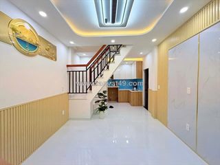 Nhà 2 tầng mới căn góc hẻm dương bá trạc p.chánh hưng. giá 3, tỷ tl