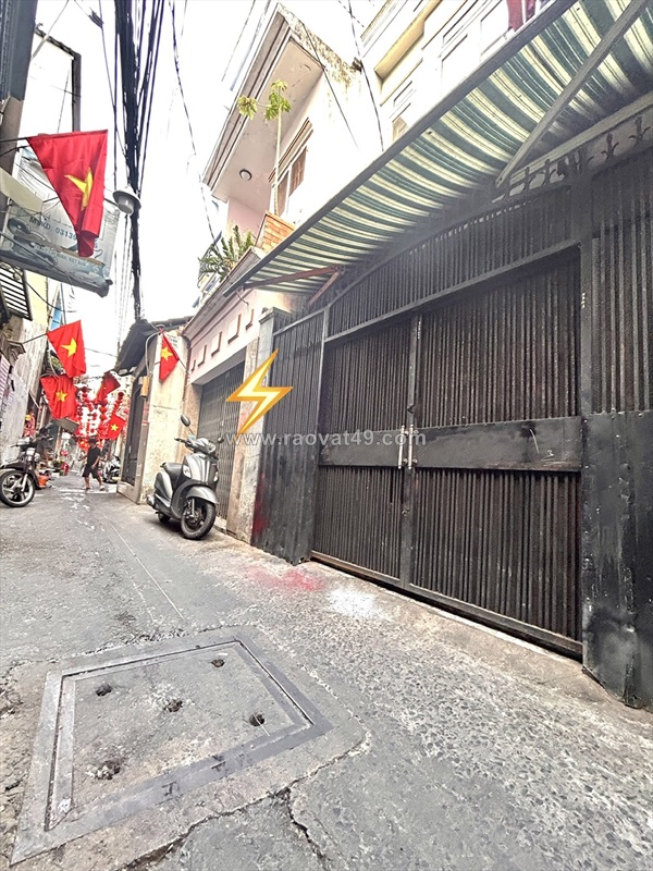 Nhà đẹp đ.tôn đản- chỉ 4.5t- lưu thông nguyễn tất thành- qua q1 chỉ 5 phút.