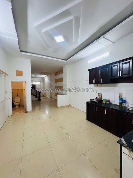 Nhà đường phạm văn bạch phường 15 quận tân bình cũ.