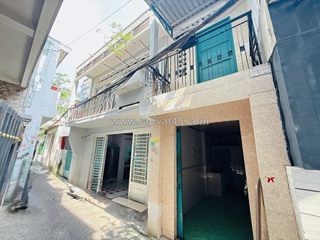 Nhà ngang khủng 8m hưng phú p9q8 cách mặt tiền 3 căn