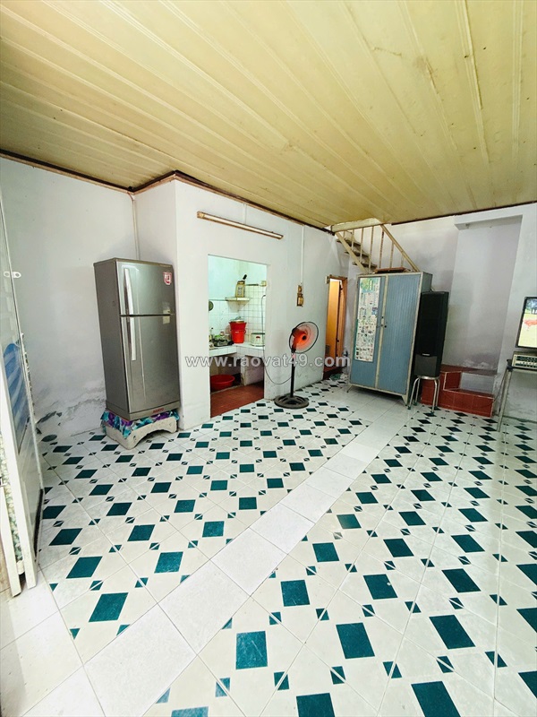Nhà ngang khủng 8m hưng phú p9q8 cách mặt tiền 3 căn