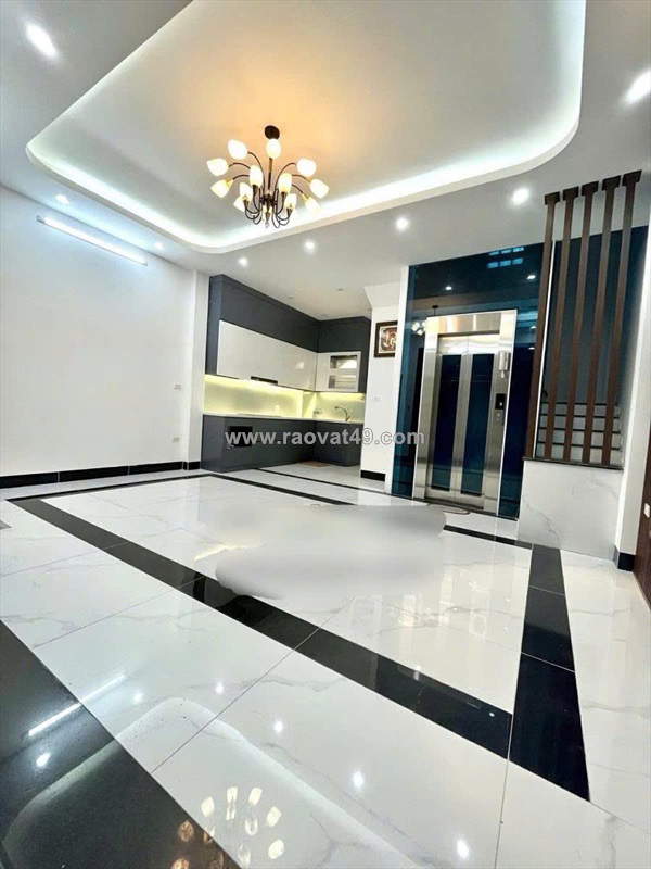 Nhà phân lô cầu diễn 40m2x5 tầng, tặng full nội thất, ở ngay, sát ga metro, 7.3