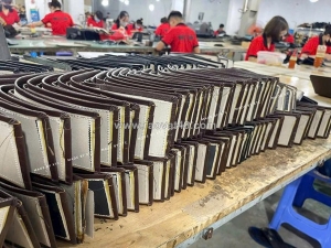 Nhận gia công ví da theo yêu cầu – đồ da trường chinh xtc