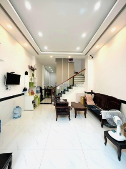 Ở ngay! bán nhà đẹp 3 tầng rộng rãi đường 3/2, 58m2, chỉ 9.1 tỷ tl