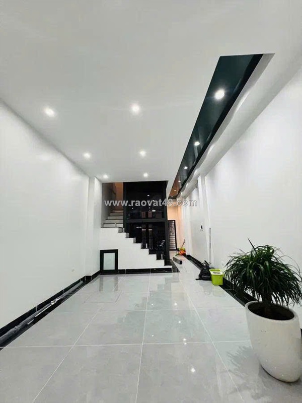 Phân lô bộ công an đầm hồng – ô tô tránh – thang máy – view hồ
