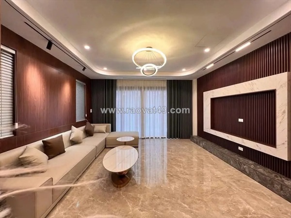 Phố gia thụy long biên. 90m2, 7 tầng thang máy  ô tô đỗ cửa, vào nhà chỉ 1x tỷ